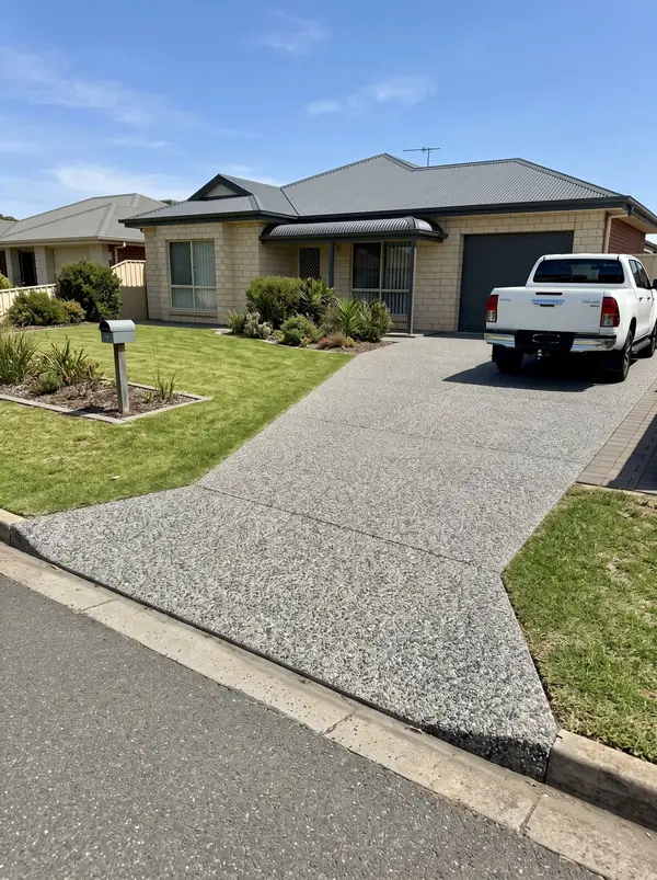 Exposed aggregate crossover and driveway, Salisbury
